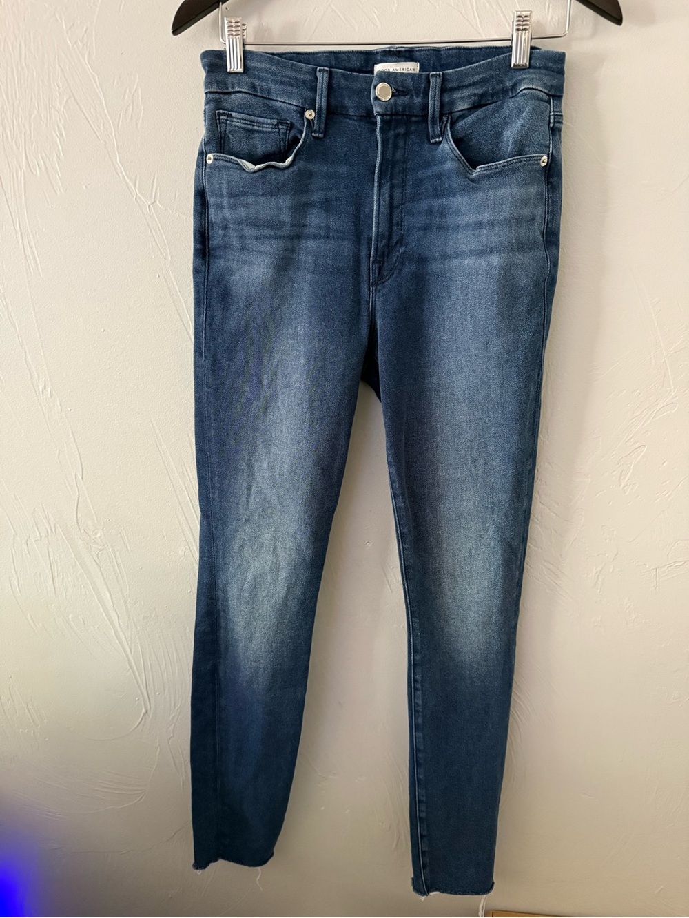 Good American Good Legs Raw Hem Skinny Jeans Size 8/29 Dark Wash